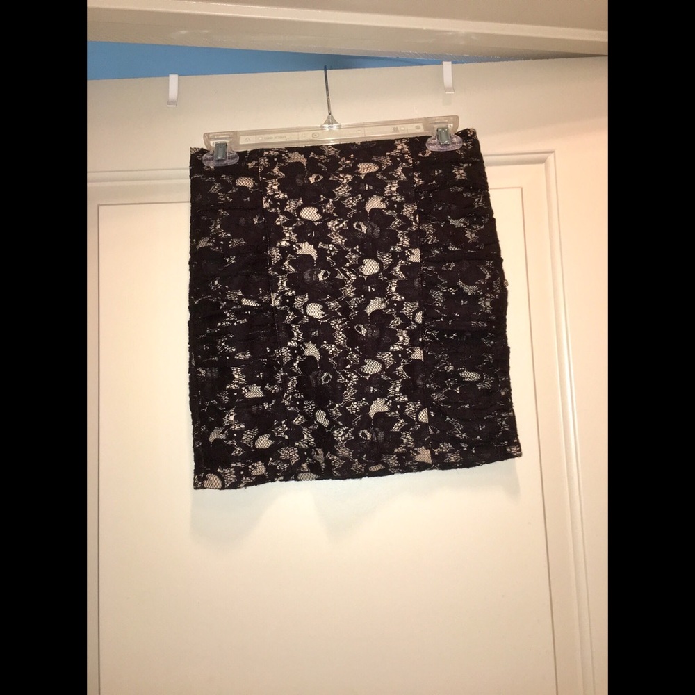 ❗️SOLD❗️Black Lace Skirt